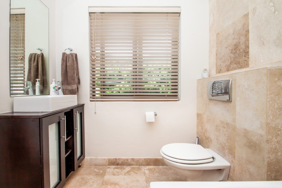 3 Bedroom Property for Sale in Fresnaye Western Cape